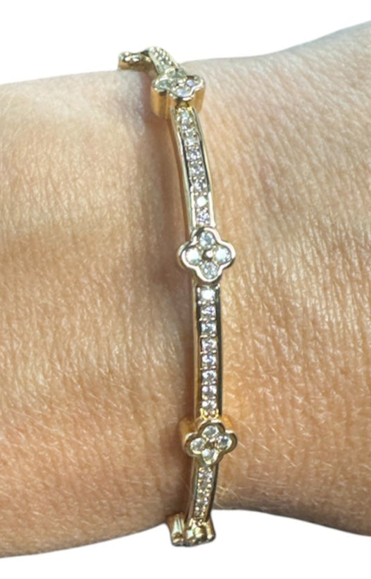 QZ Mini Clover Bangle Bracelet - Waterproof